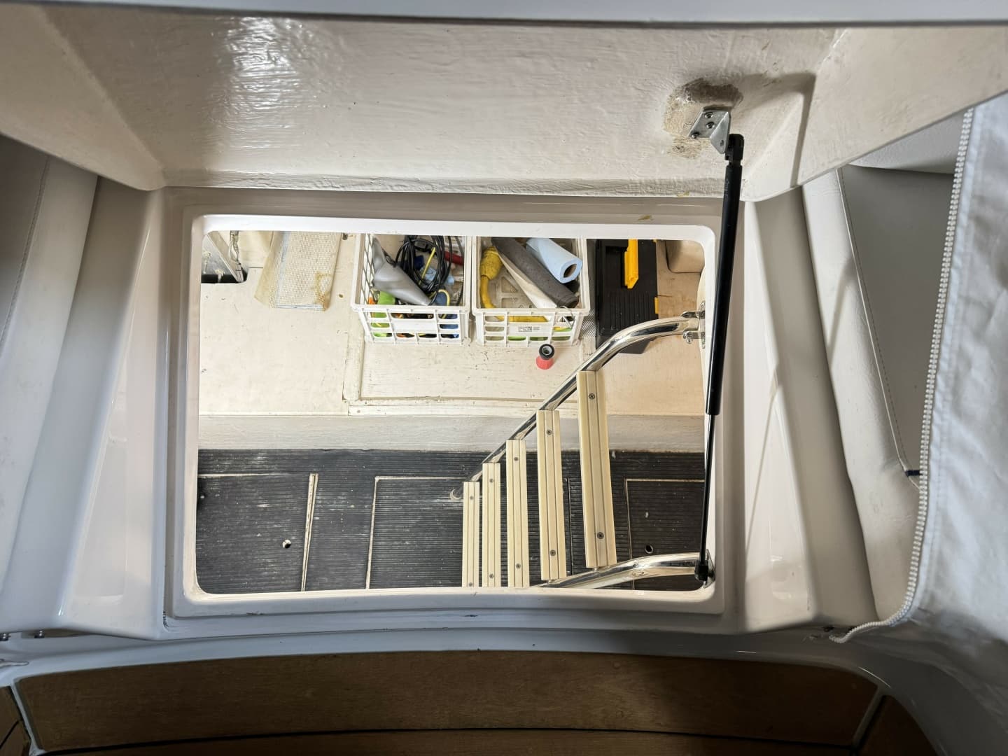 2001 Neptunus 56 Express