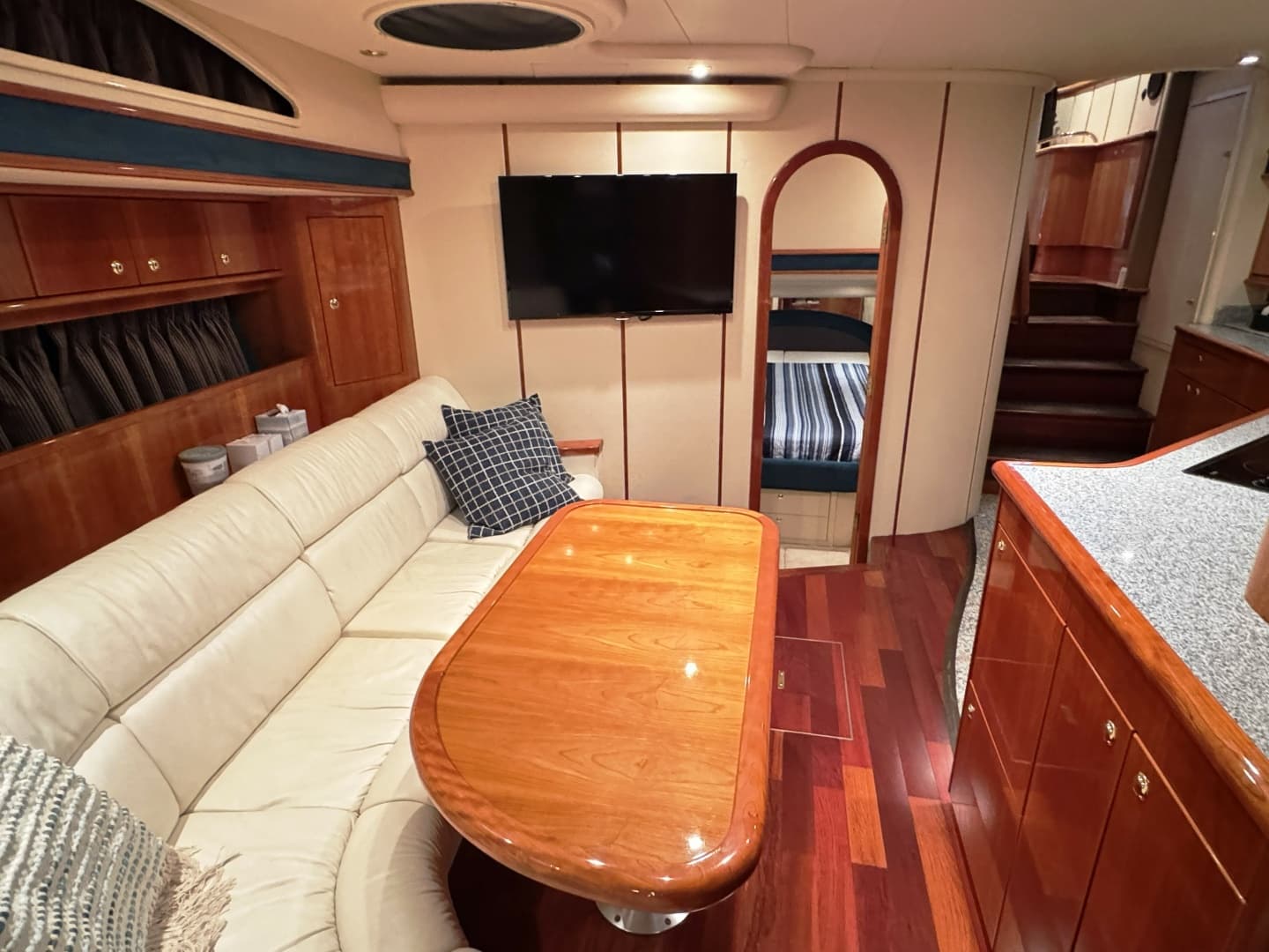 2001 Neptunus 56 Express