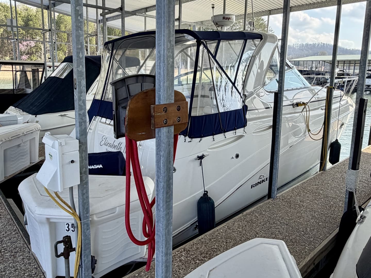 2007 Rinker 350 Express Cruiser