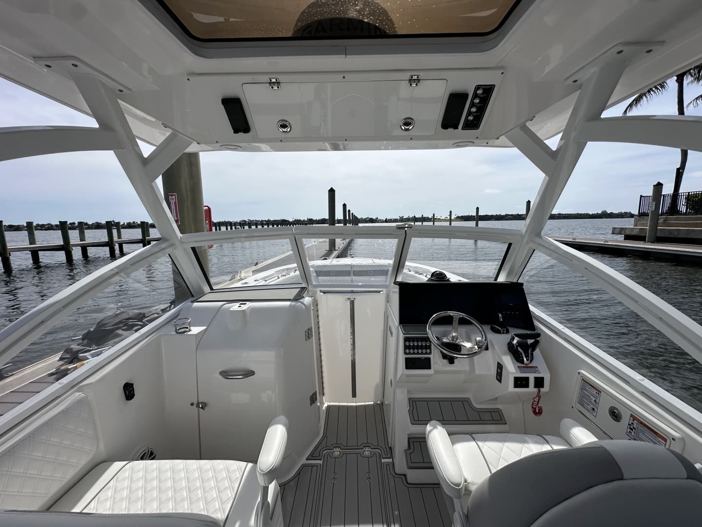2025 Sea Fox 288 Traveler