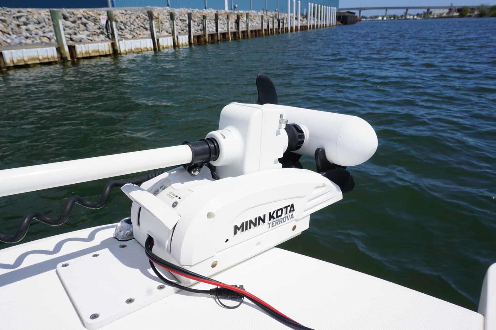 2024 23 World Cat 230 DC Trolling Motor