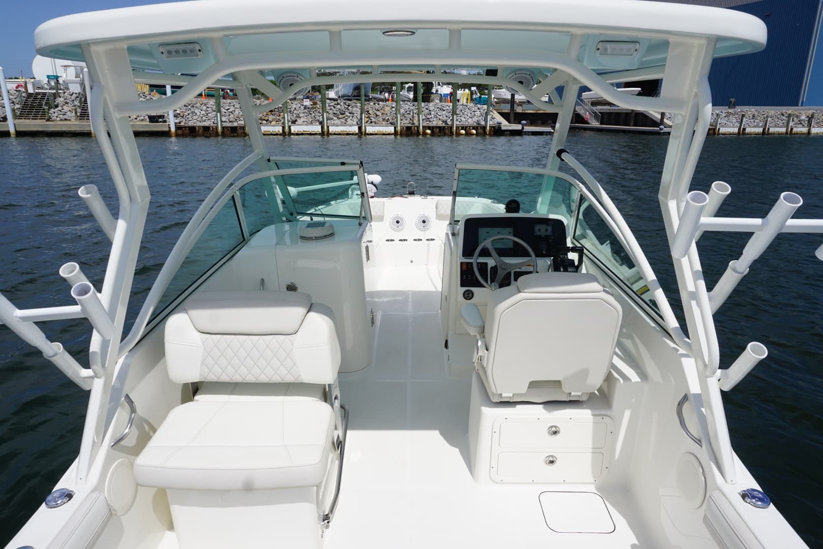 2024 23 World Cat 230 DC Hardtop  (5)