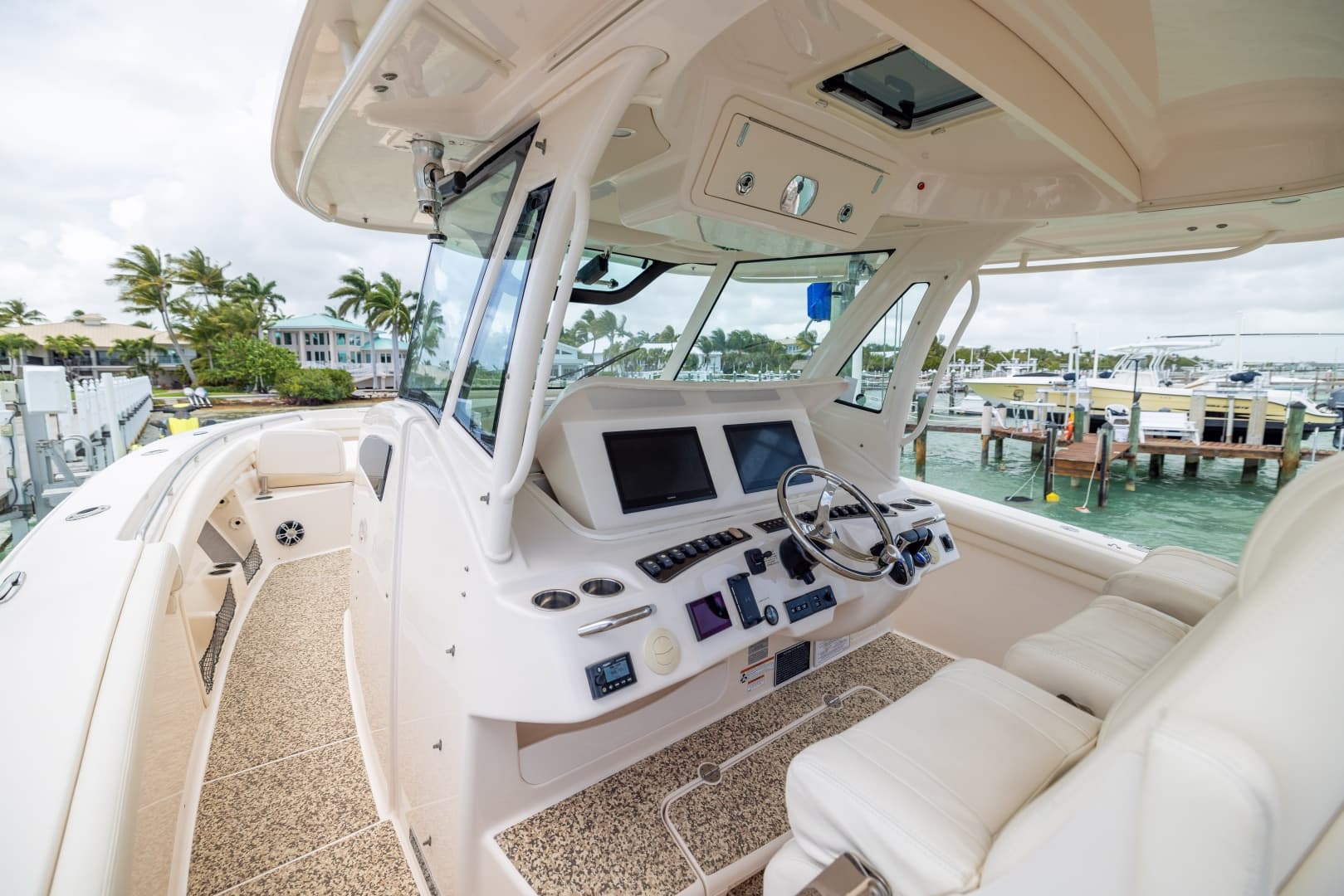 2021 Grady-White Canyon 376