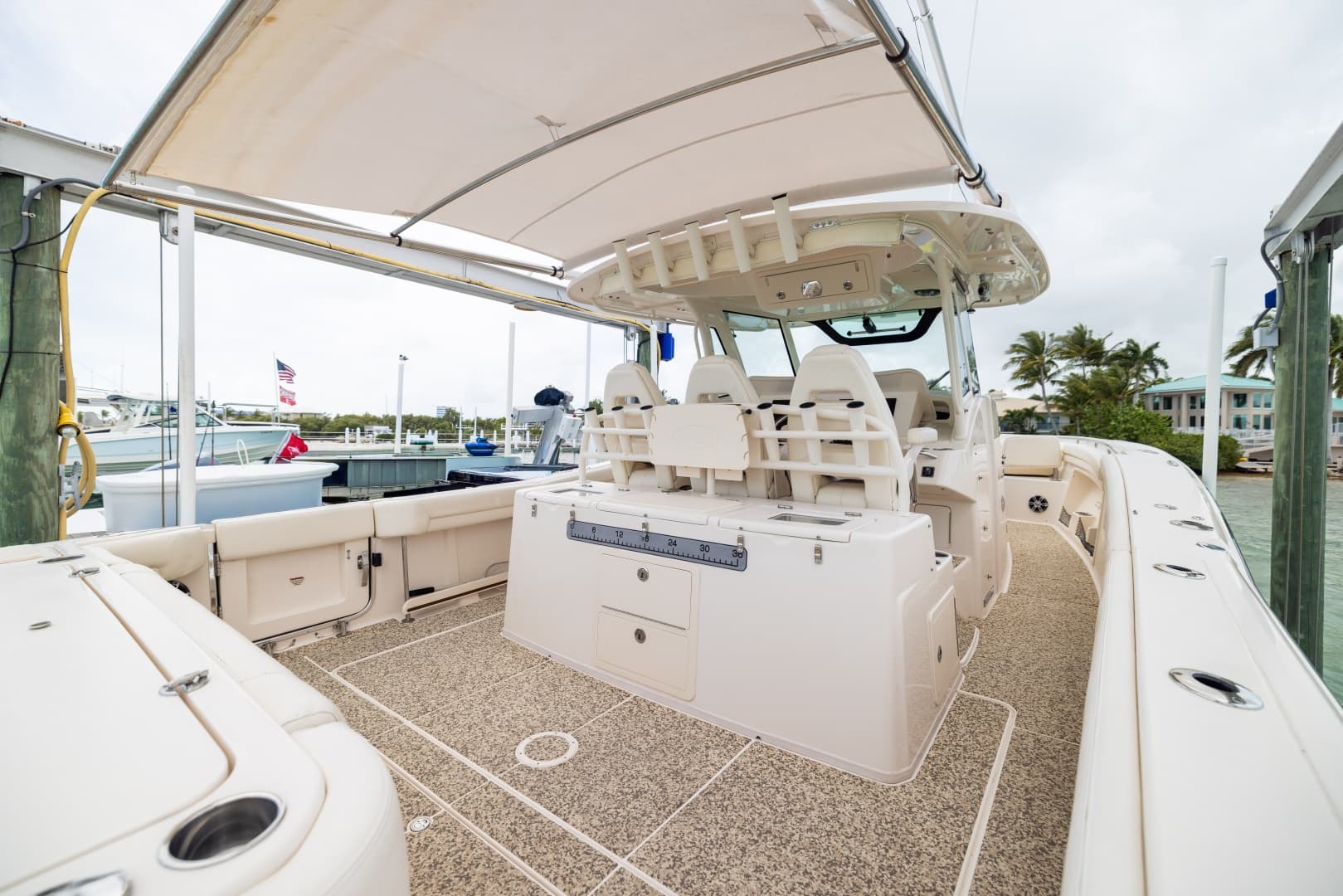 2021 Grady-White Canyon 376