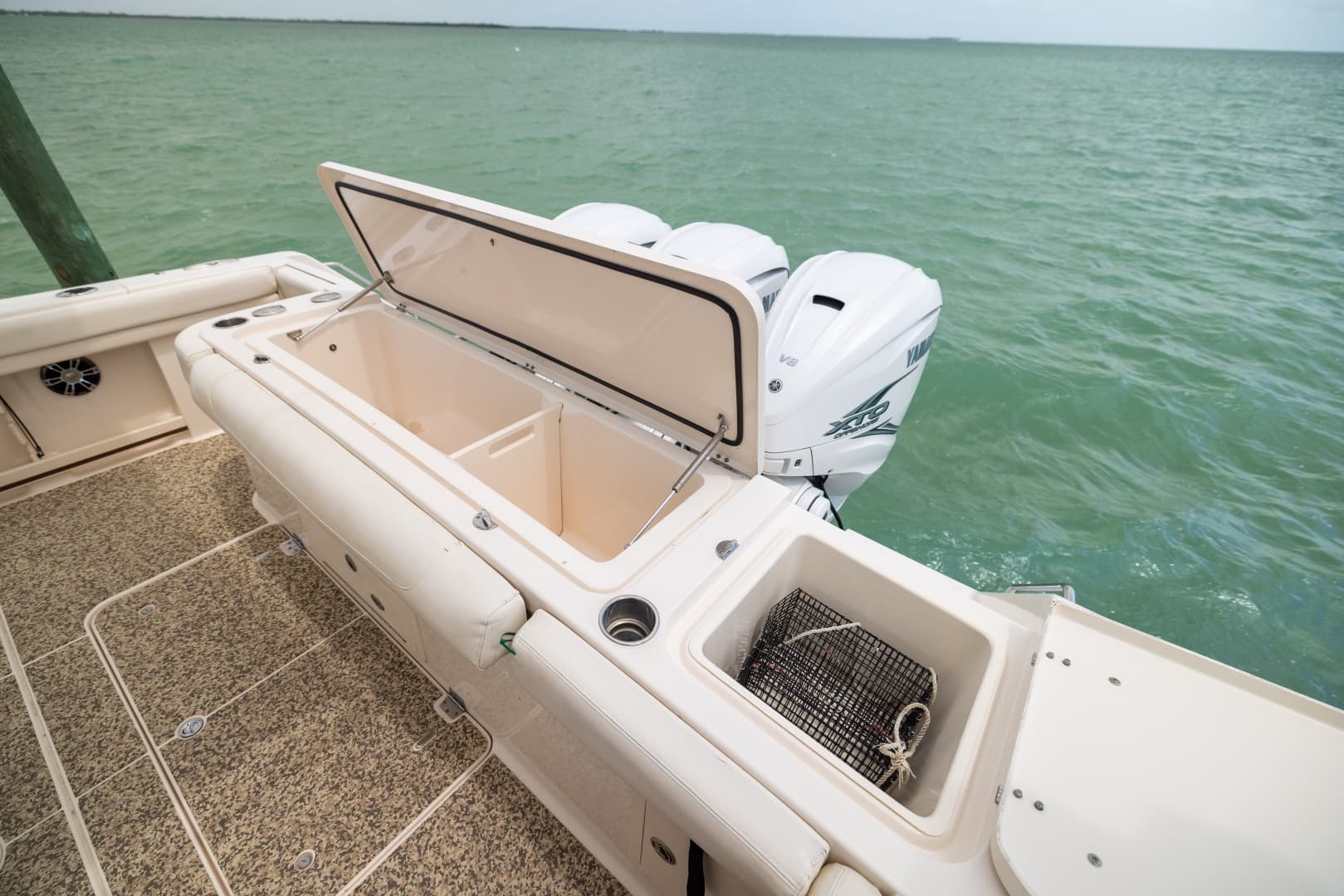 2021 Grady-White Canyon 376