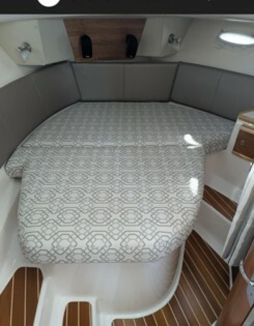 2022 Cutwater C-32 CB