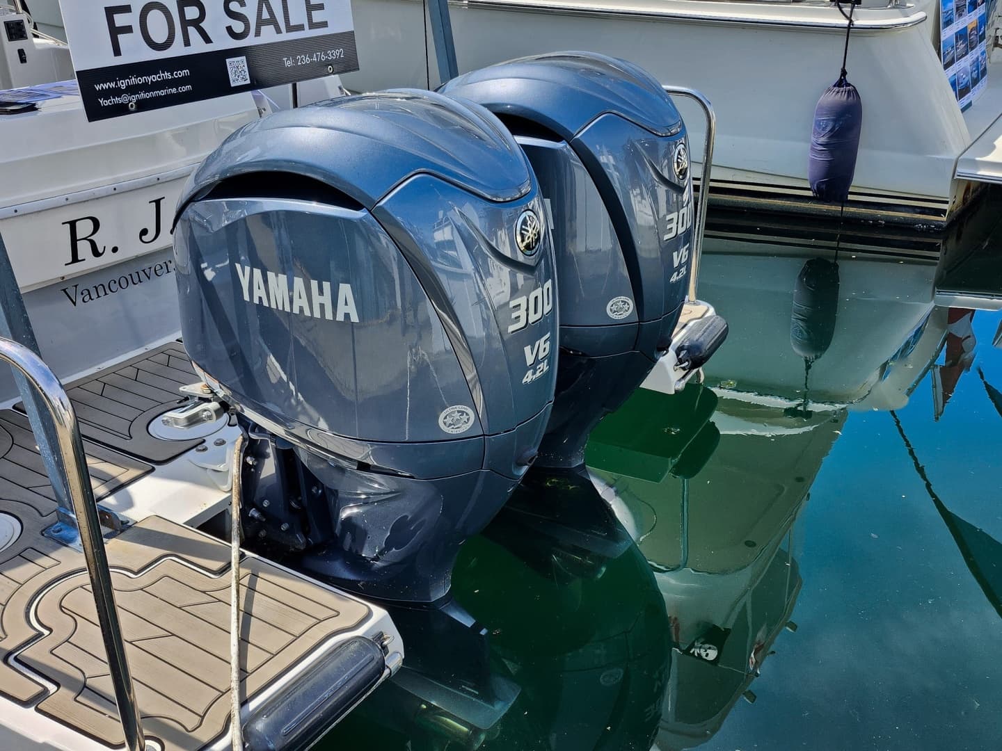 2022 Cutwater C-32 CB