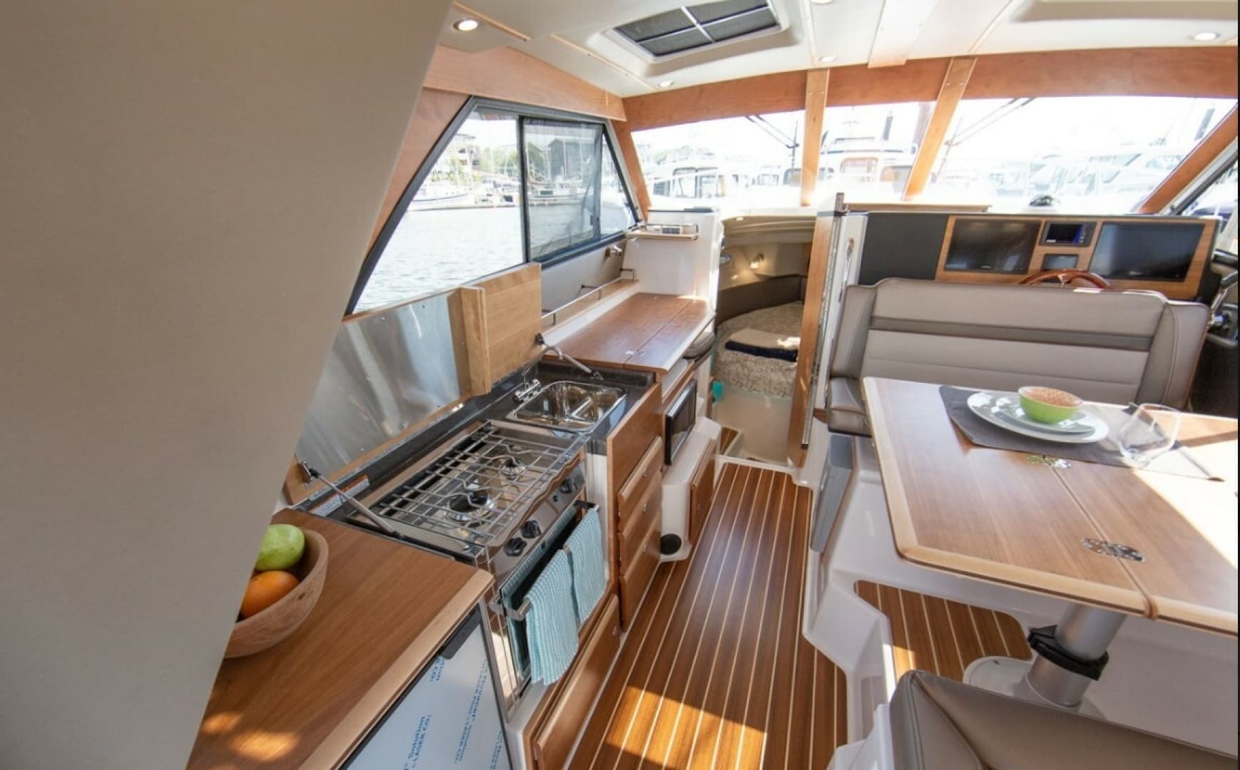 2022 Cutwater C-32 CB