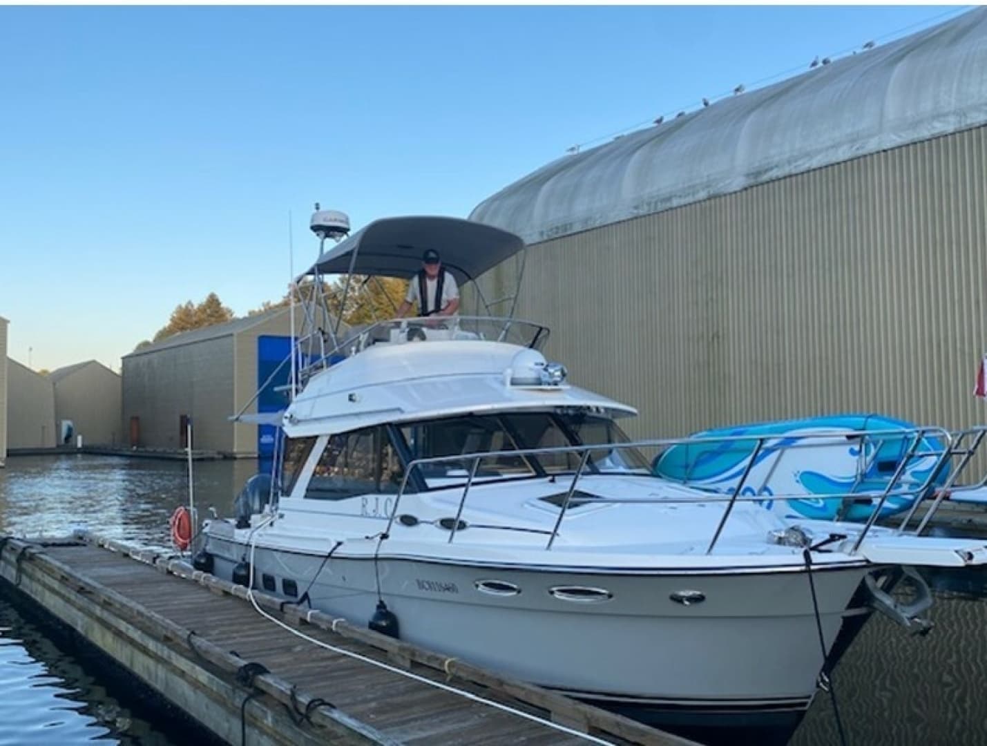 2022 Cutwater C-32 CB