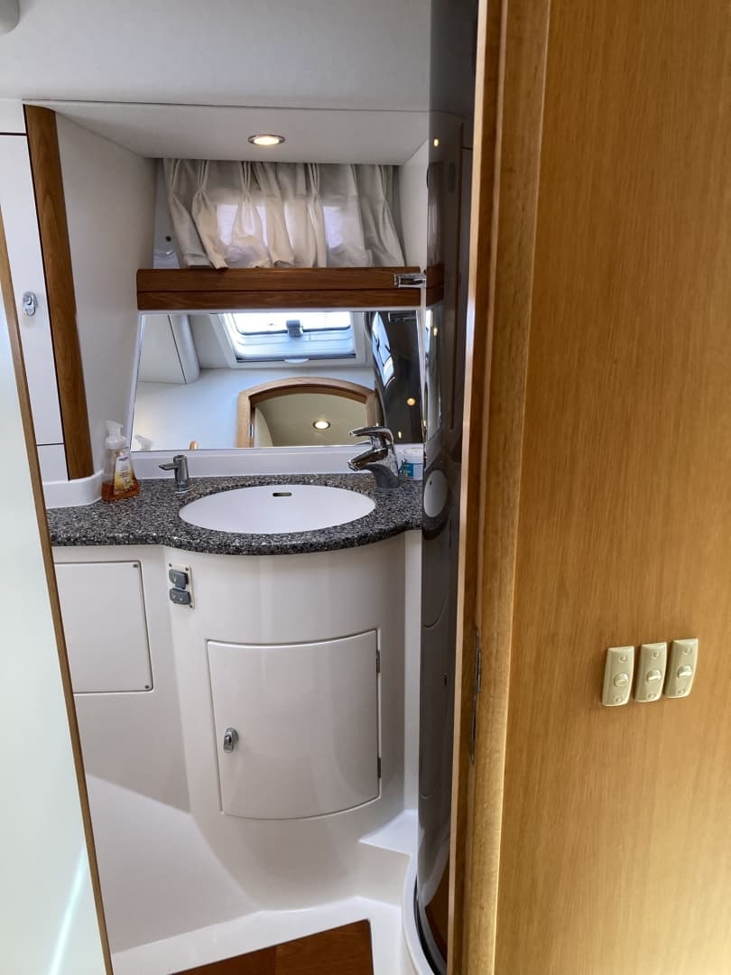 2008 Oyster 56 Deck Saloon