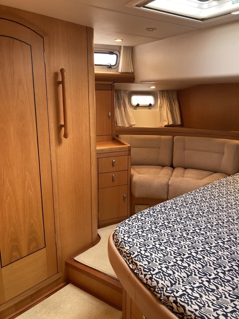 2008 Oyster 56 Deck Saloon