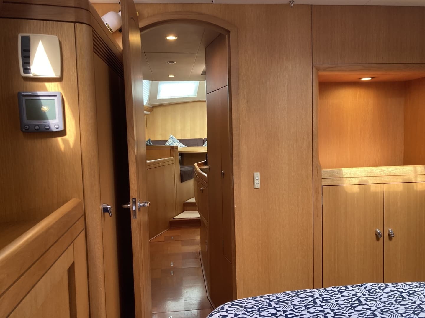 2008 Oyster 56 Deck Saloon