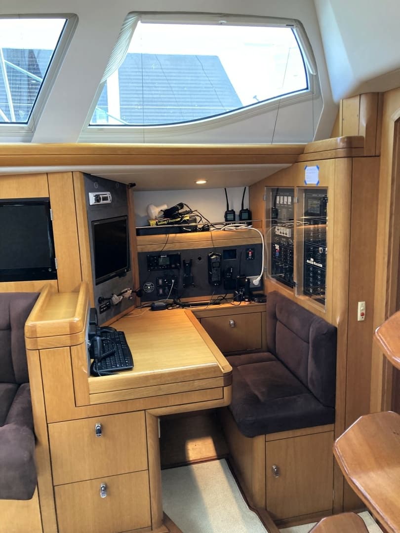 2008 Oyster 56 Deck Saloon