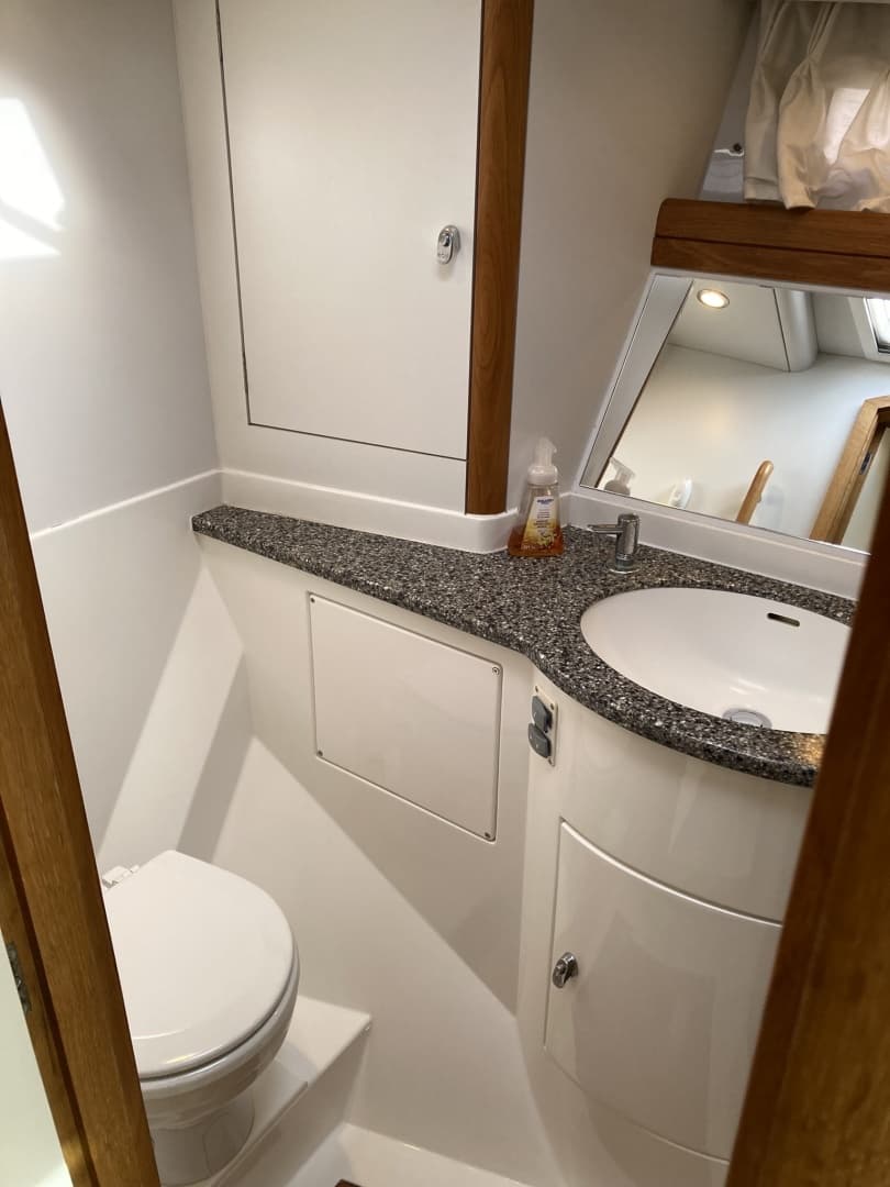 2008 Oyster 56 Deck Saloon