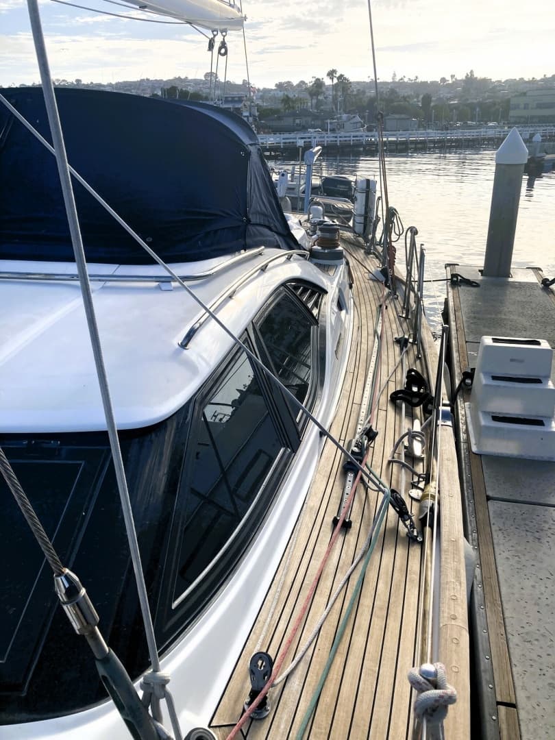 2008 Oyster 56 Deck Saloon