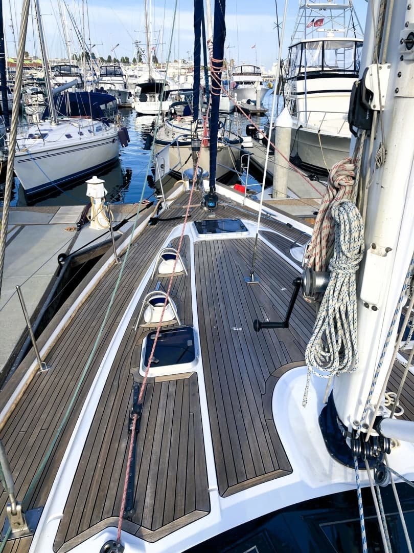 2008 Oyster 56 Deck Saloon