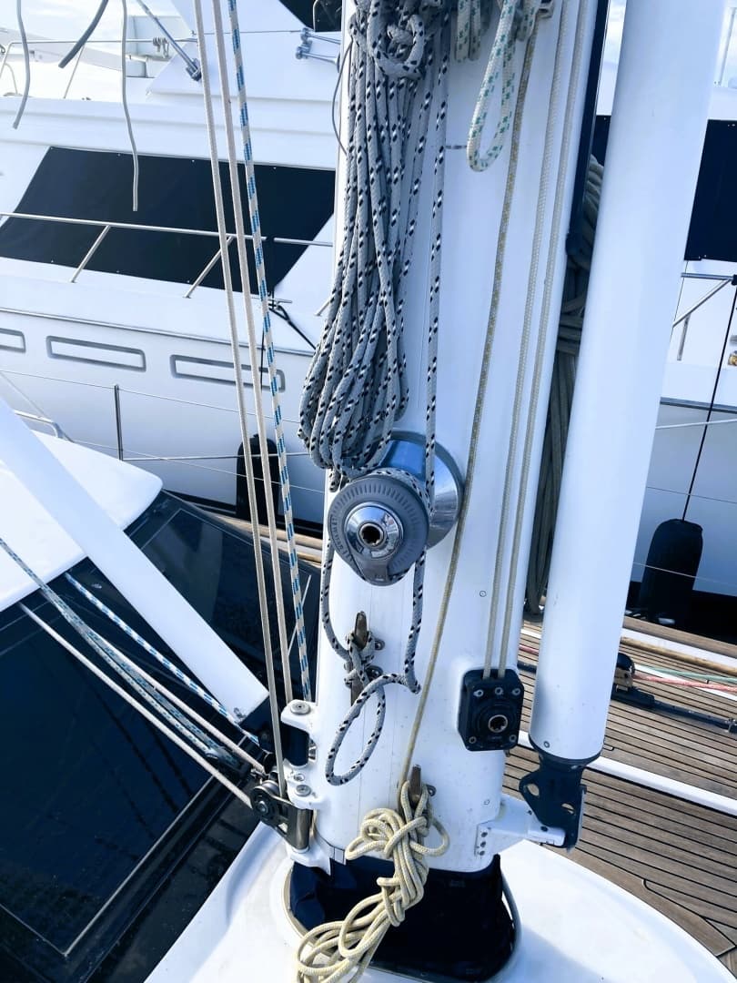 2008 Oyster 56 Deck Saloon