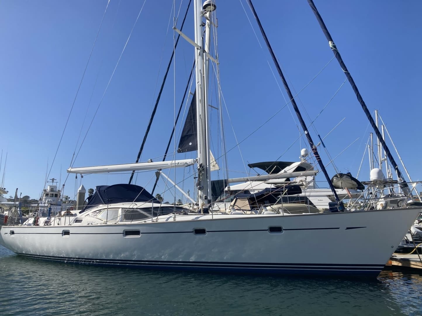 2008 Oyster 56 Deck Saloon