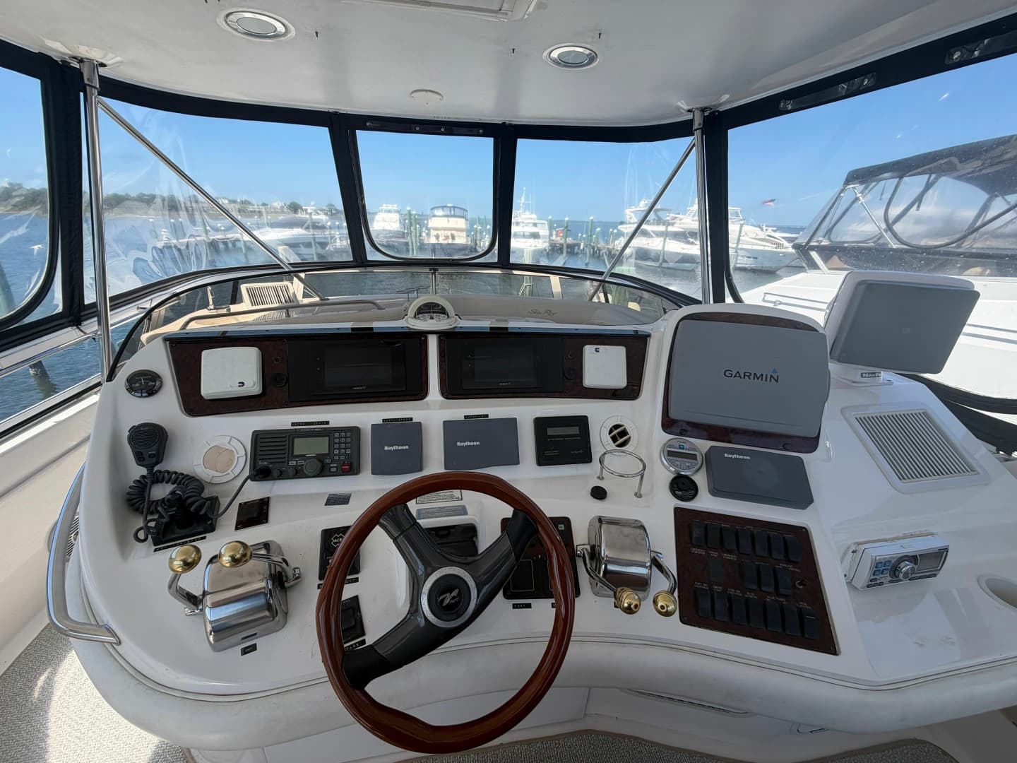 2002 Sea Ray 480 Sedan Bridge