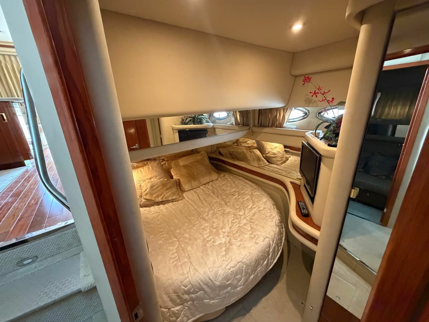 2002 Sea Ray 480 Sedan Bridge