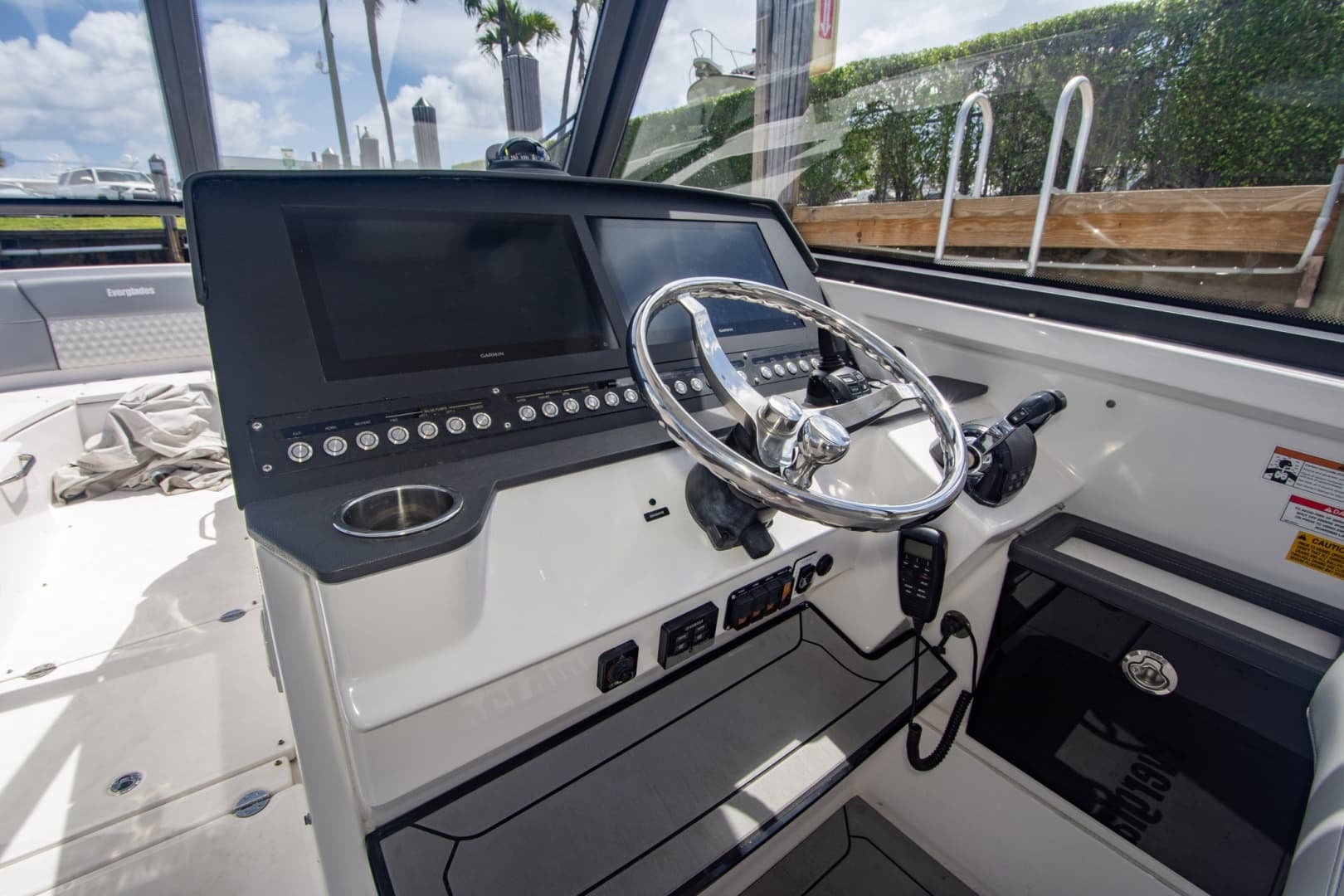 2019 Everglades 340 Dual Console