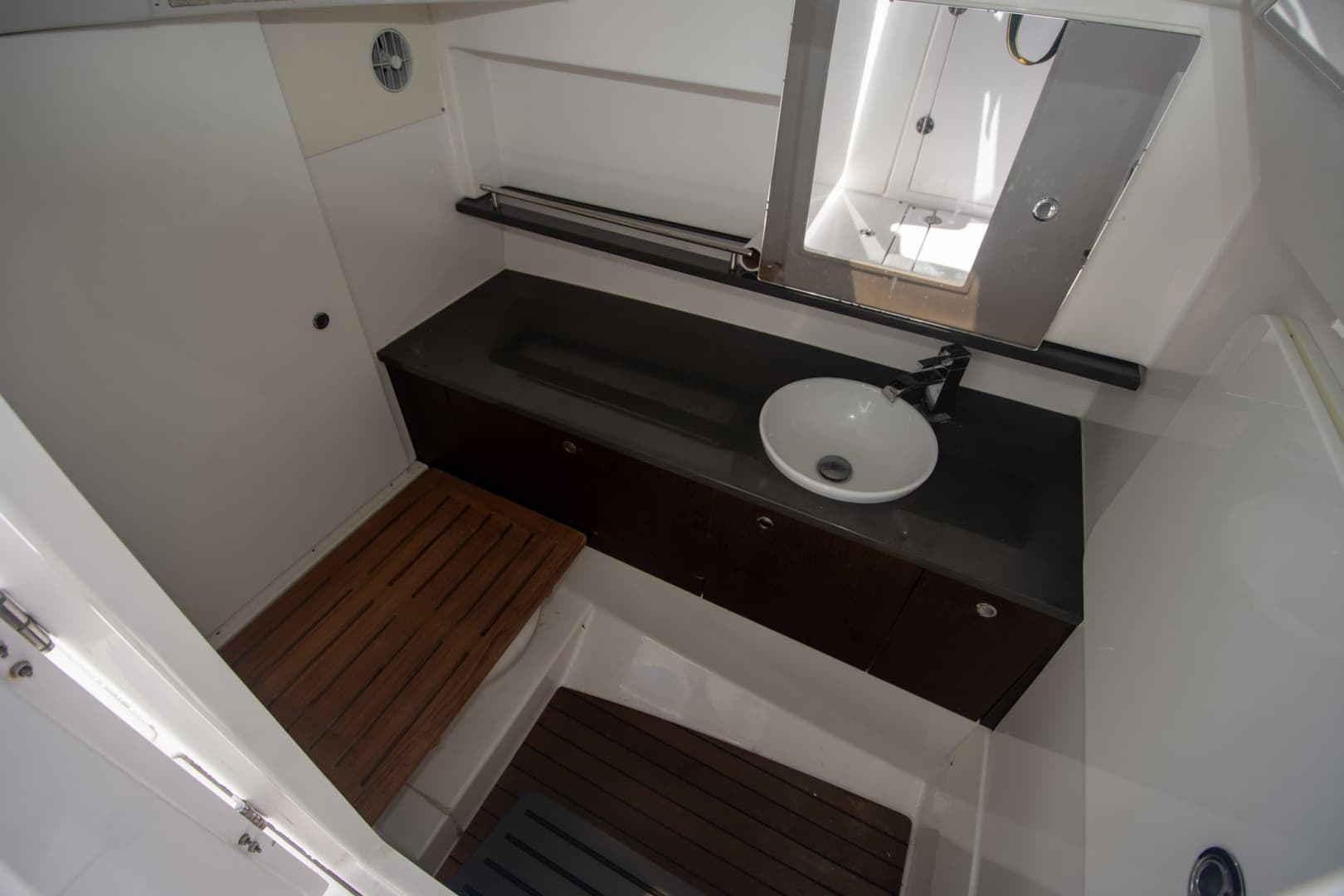 2019 Everglades 340 Dual Console