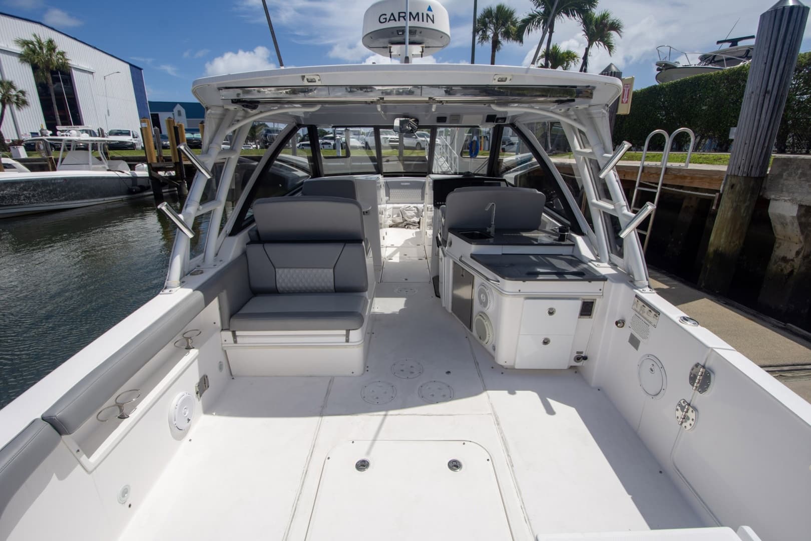 2019 Everglades 340 Dual Console