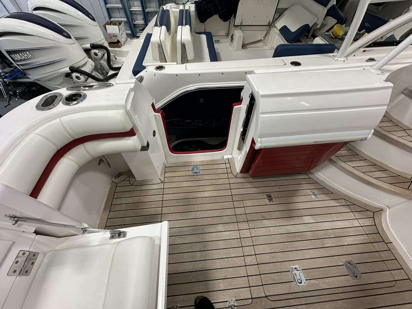 2020 Intrepid 475 Sport Yacht