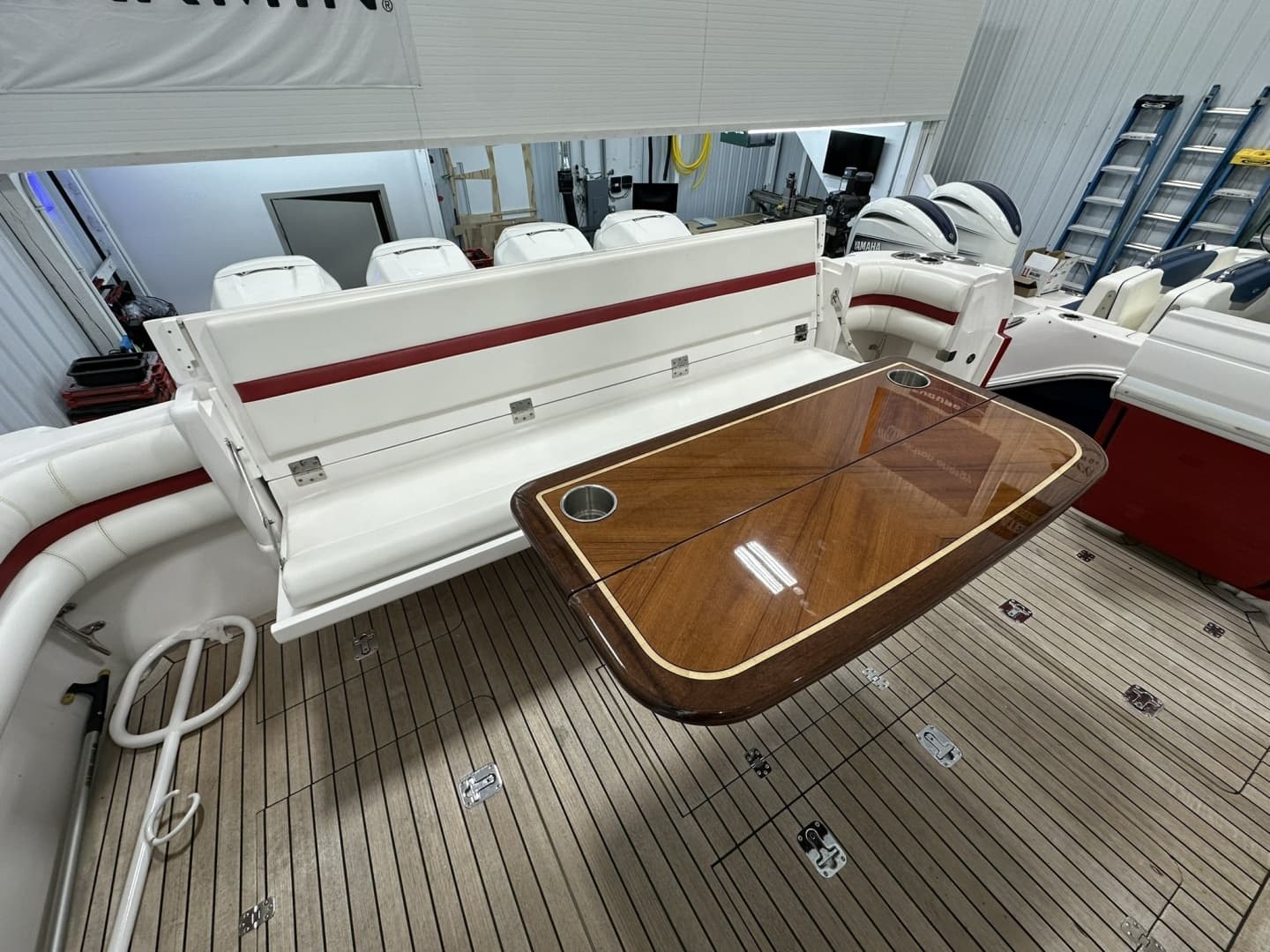 2020 Intrepid 475 Sport Yacht
