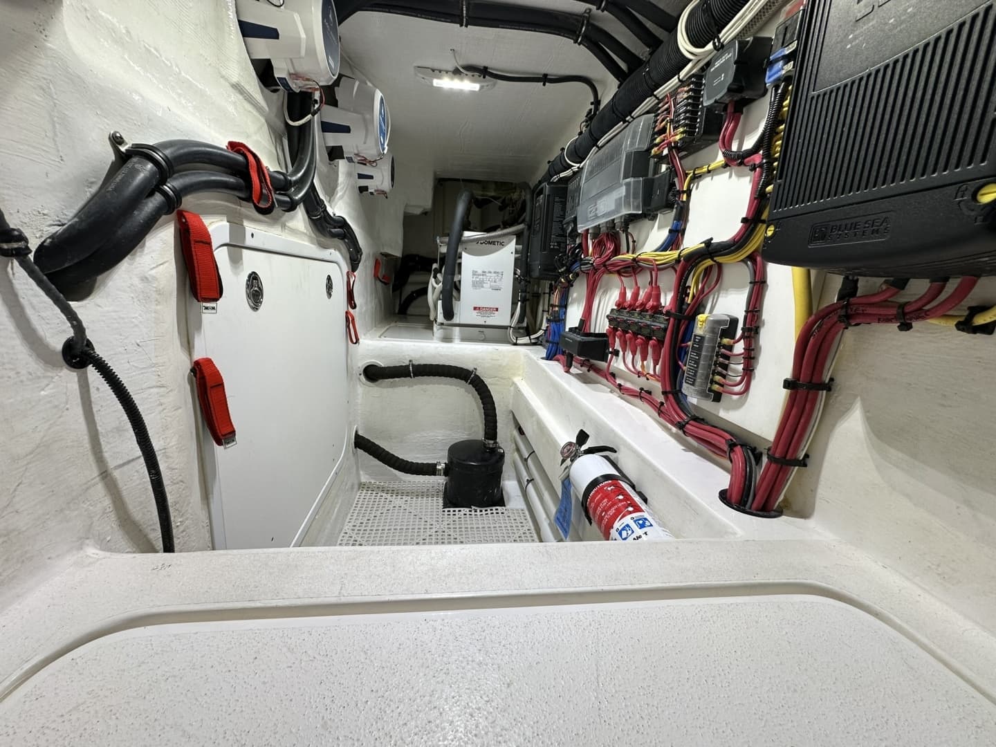 2020 Intrepid 475 Sport Yacht