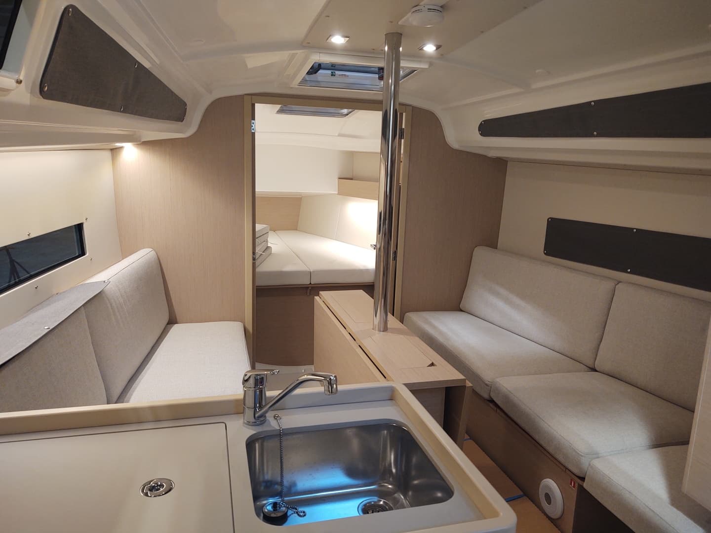 2024 Beneteau Oceanis 30.1