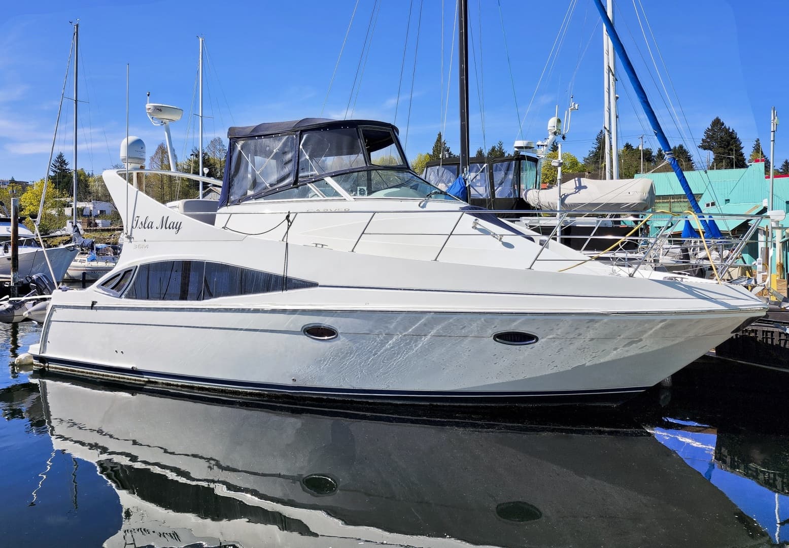 2007 Carver 36 Mariner