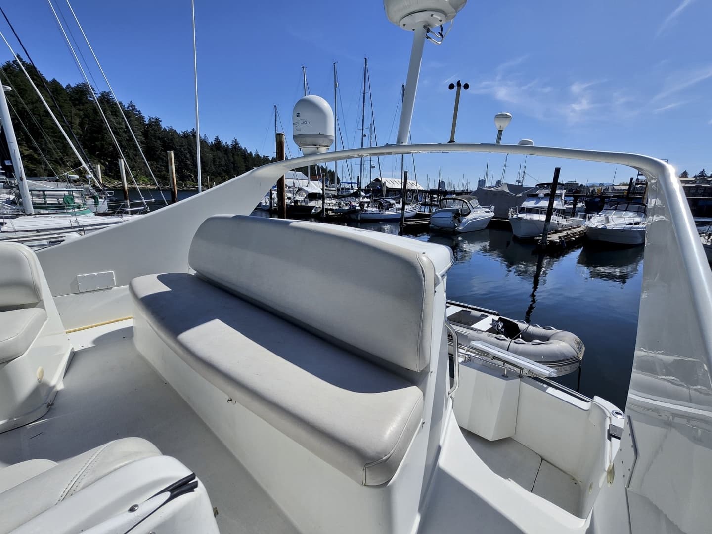 2007 Carver 36 Mariner