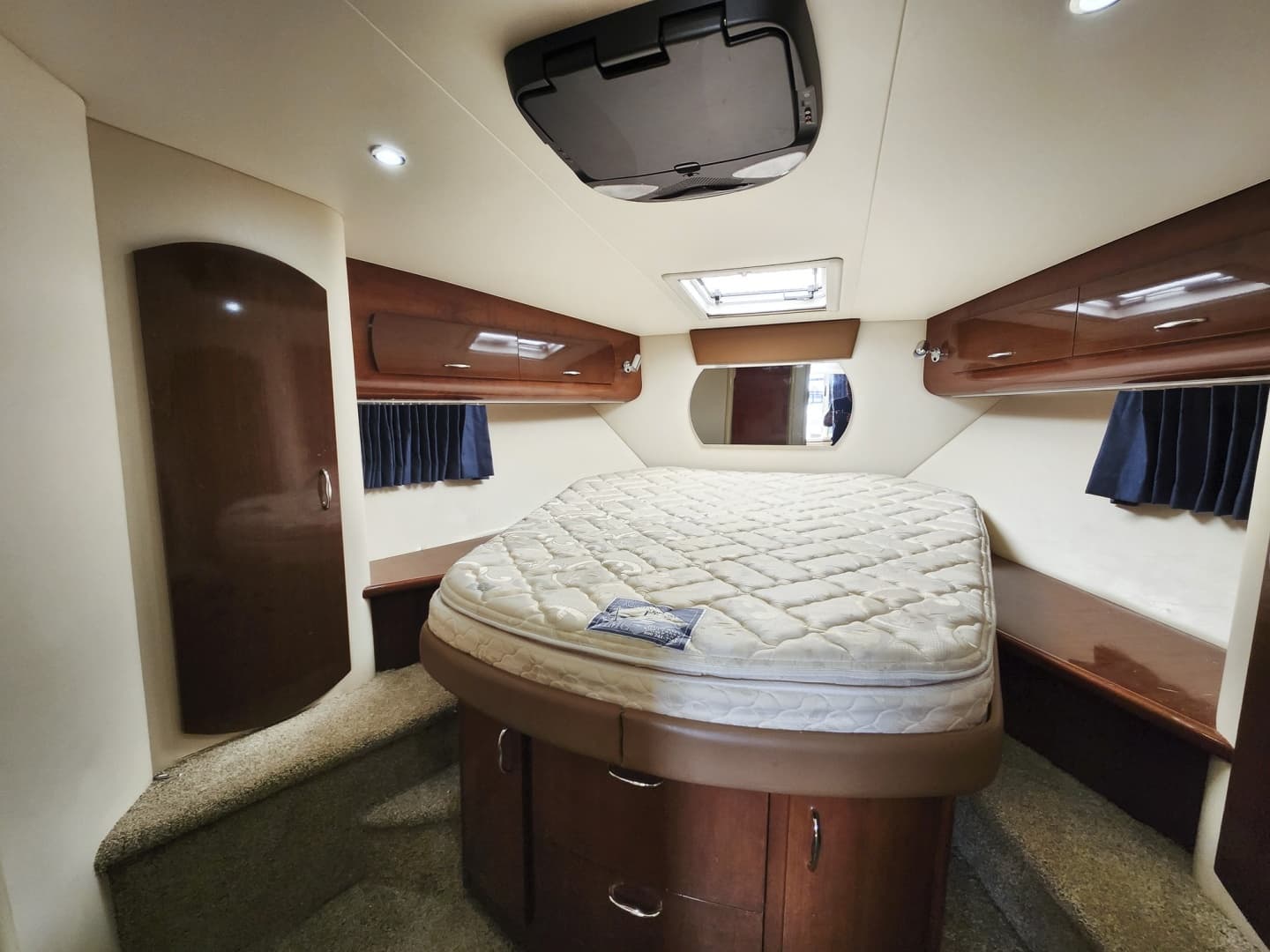 2007 Carver 36 Mariner