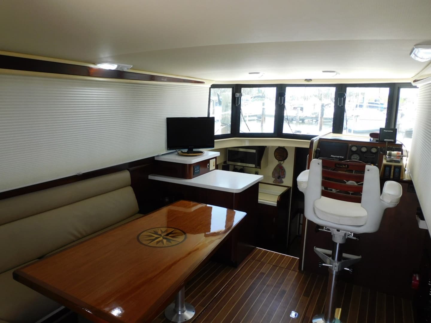 2000 Camano Troll 31