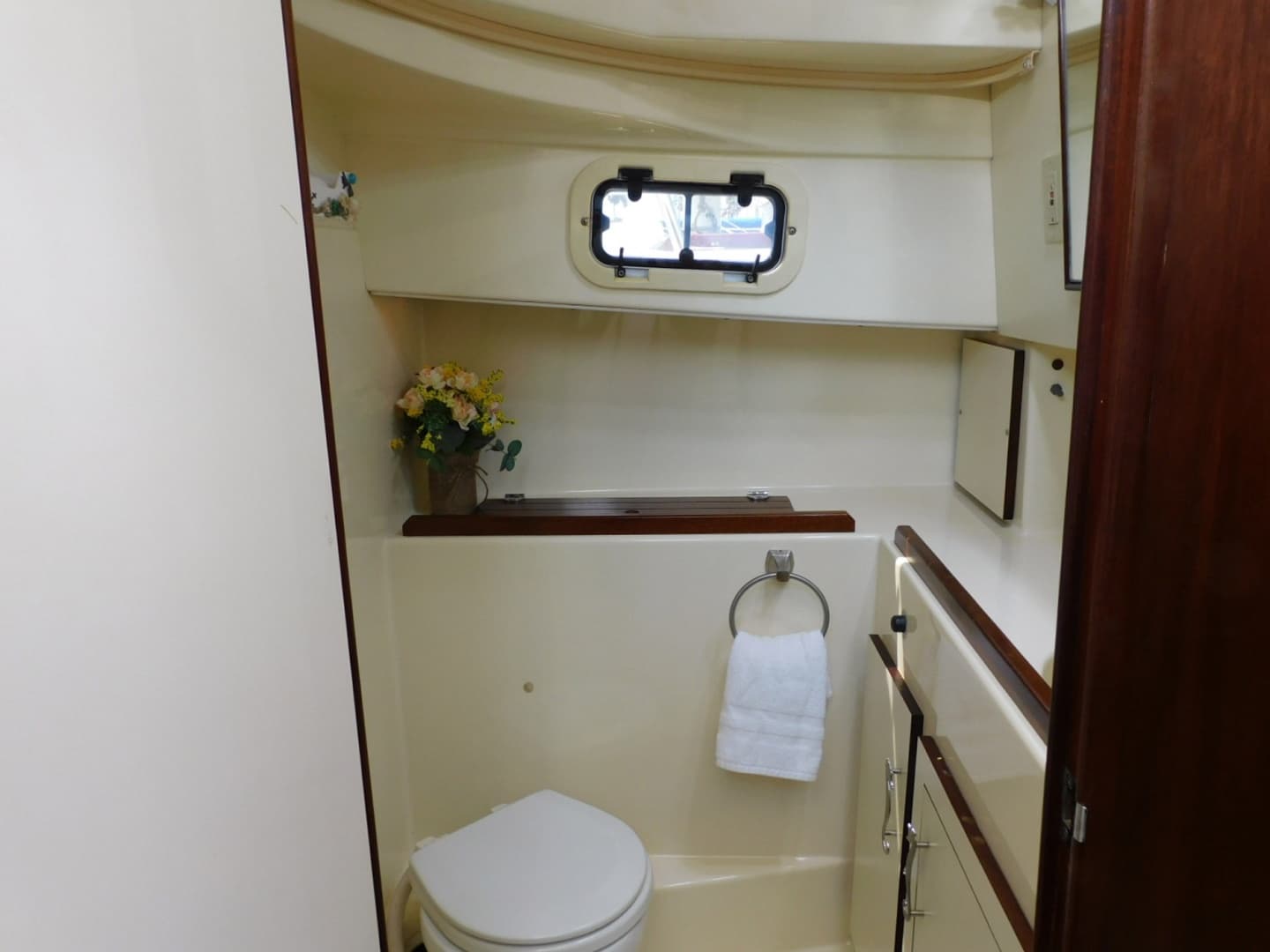 2000 Camano Troll 31