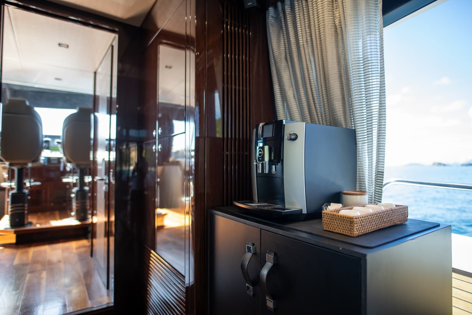 2017 Sunseeker 86 Yacht