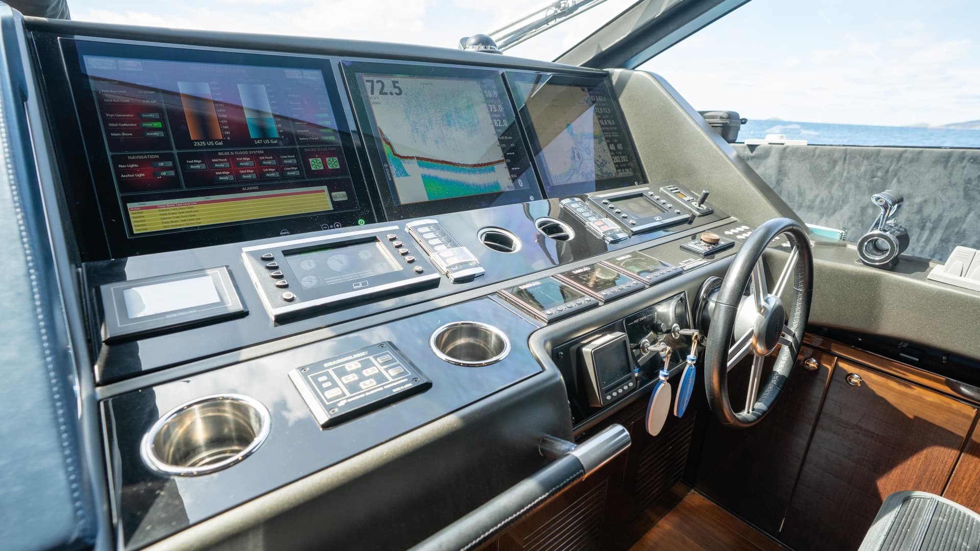 2017 Sunseeker 86 Yacht