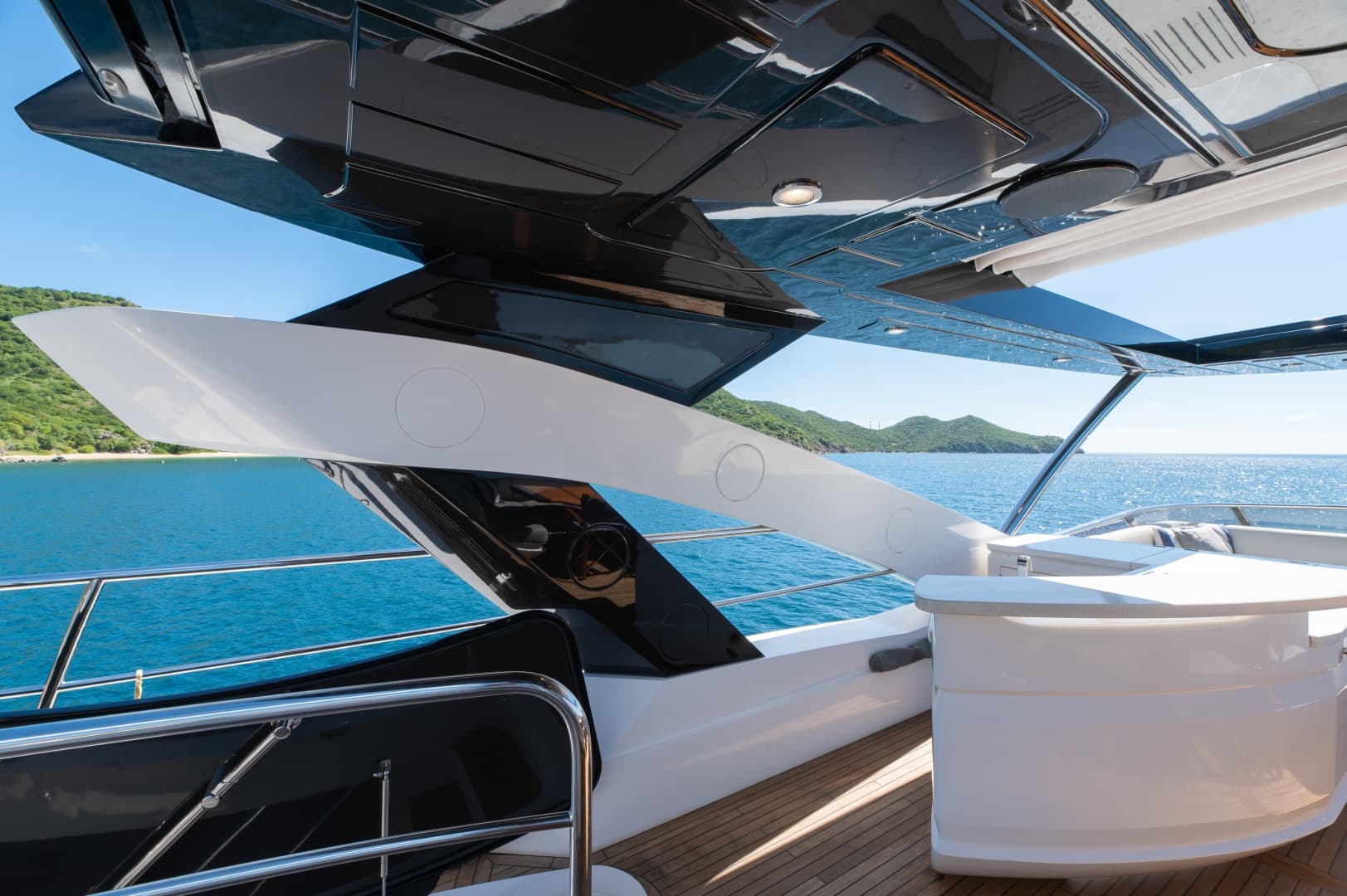 2017 Sunseeker 86 Yacht