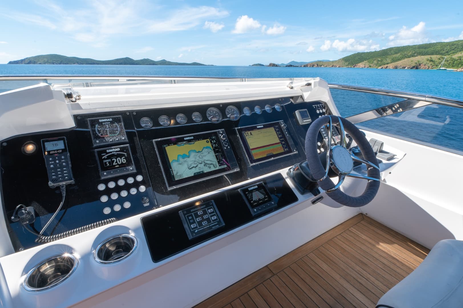 2017 Sunseeker 86 Yacht