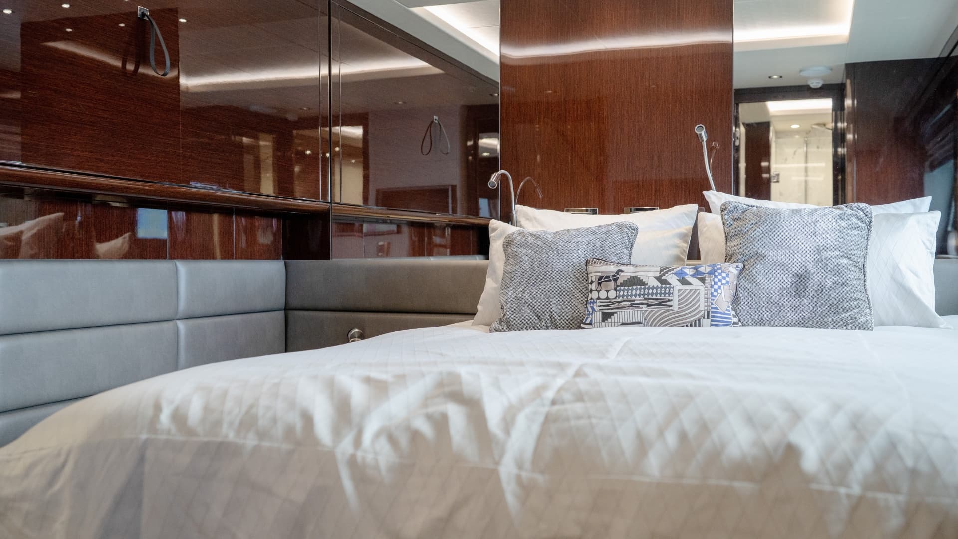 2017 Sunseeker 86 Yacht