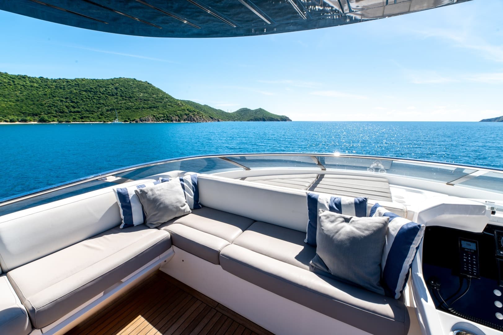 2017 Sunseeker 86 Yacht