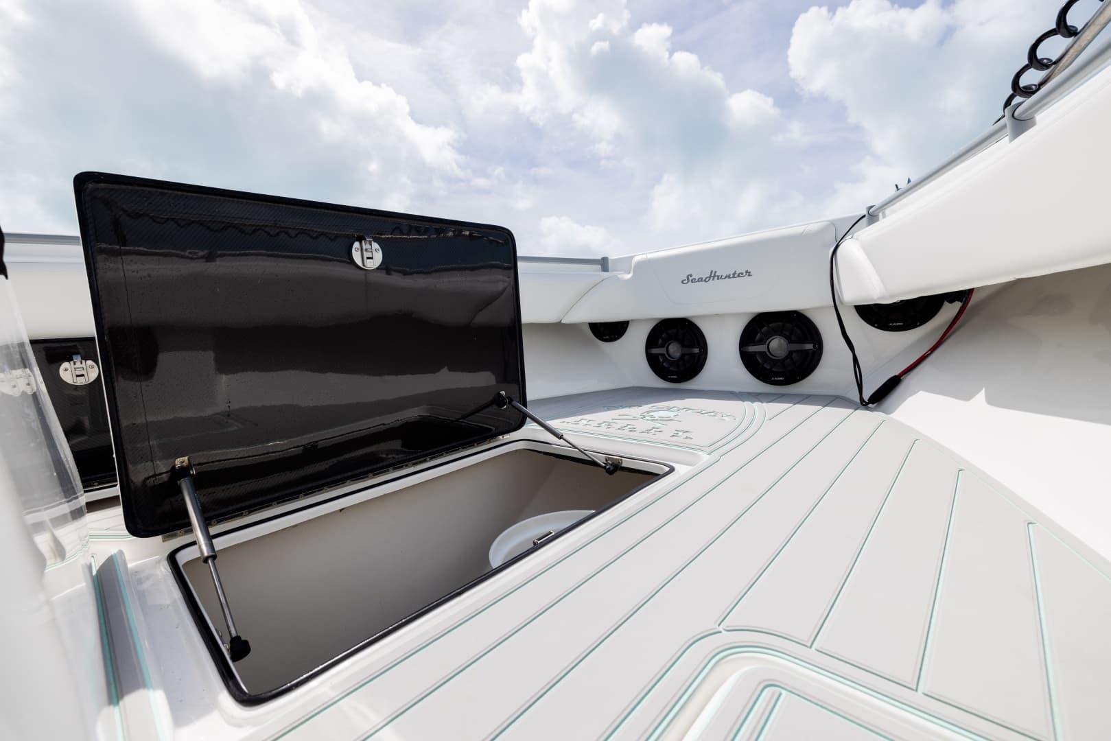 2025 SeaHunter 30 Floridian