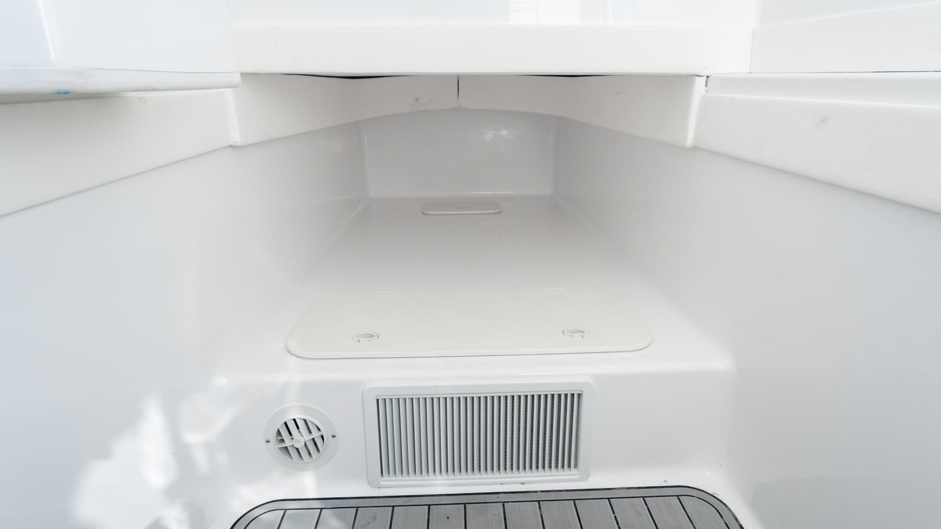 2025 Front Runner 36 CC