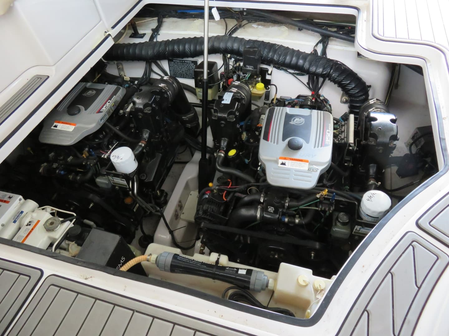 2008 Four Winns 338 Vista