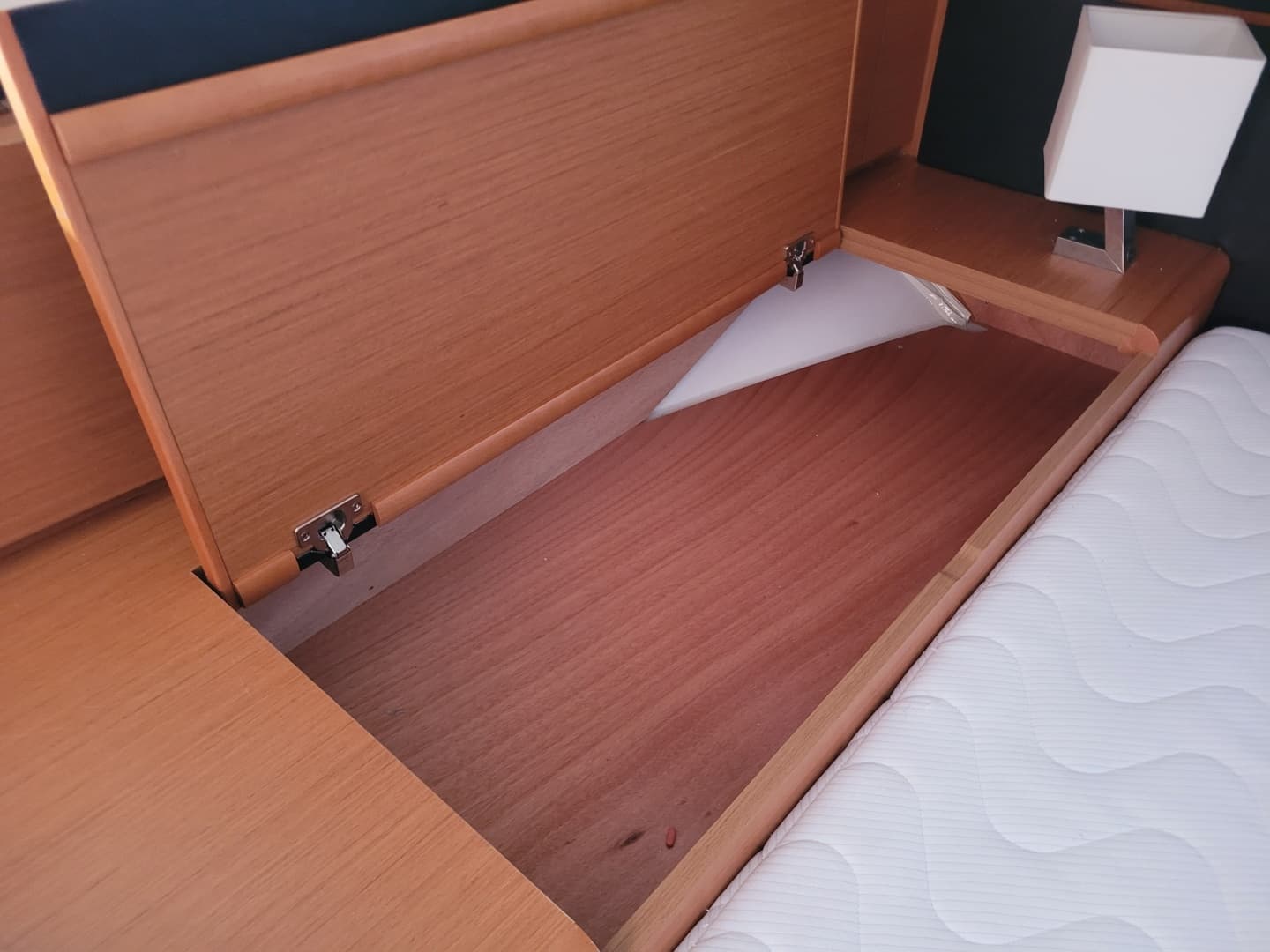 2017 Jeanneau Sun Odyssey 44 DS