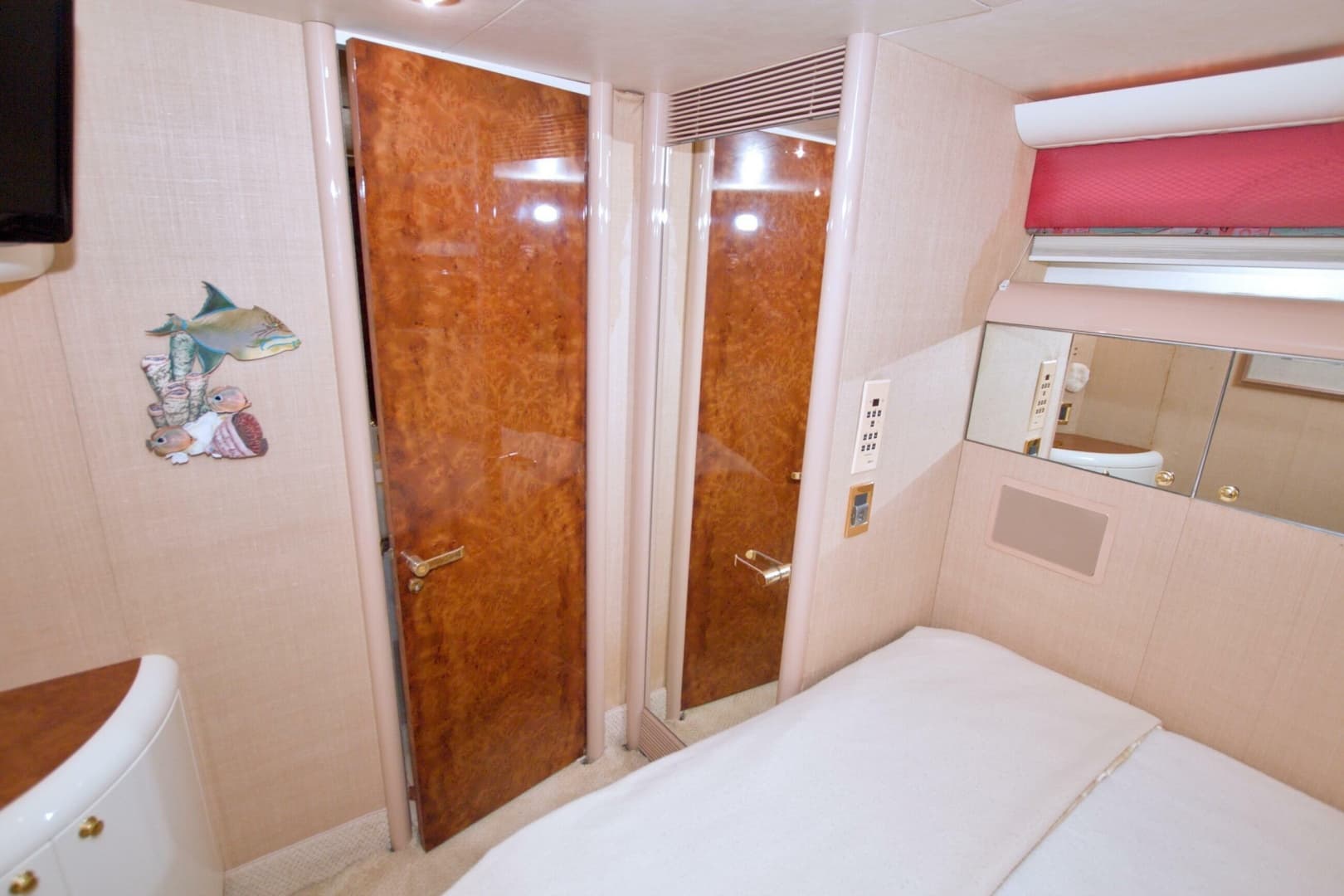 1998 Lazzara Yachts 76 Skylounge Grand Salon
