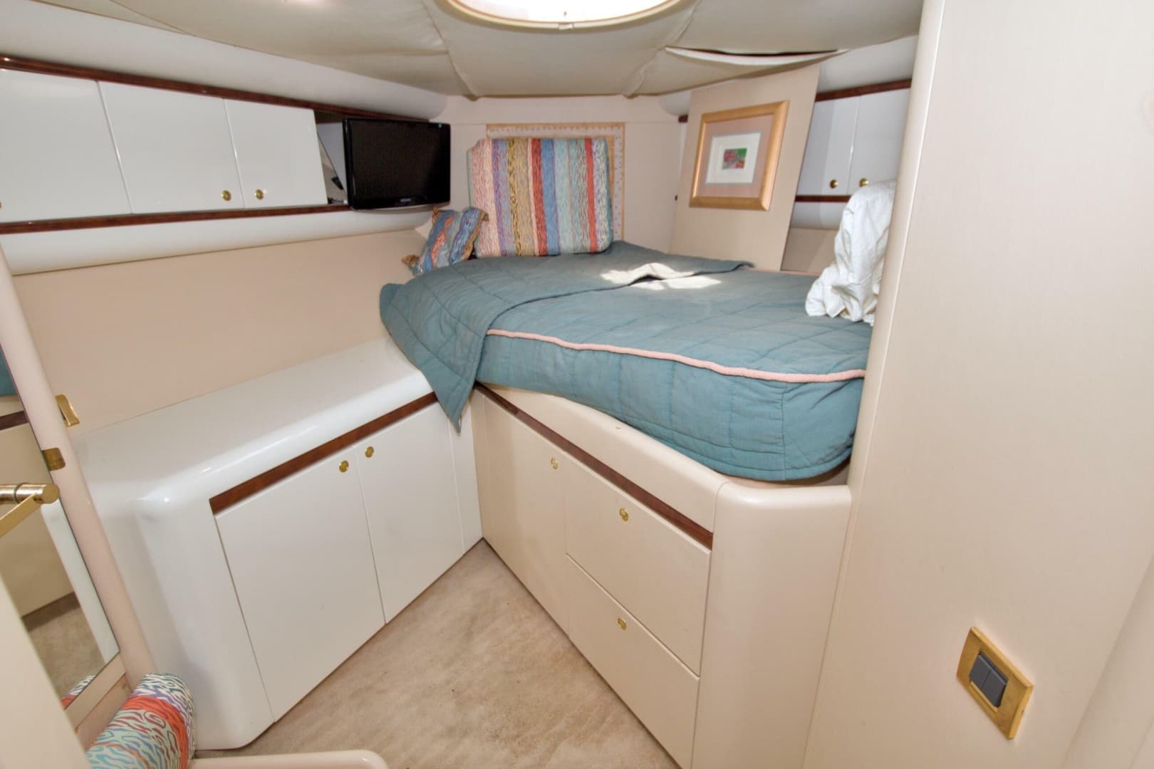 1998 Lazzara Yachts 76 Skylounge Grand Salon