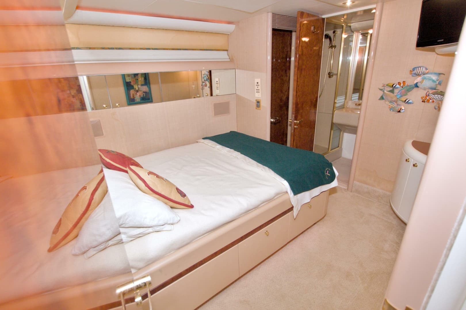 1998 Lazzara Yachts 76 Skylounge Grand Salon