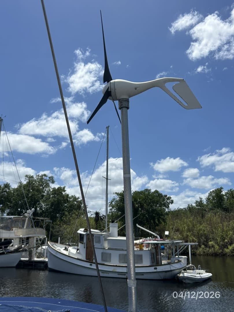 41' Rival wind generator